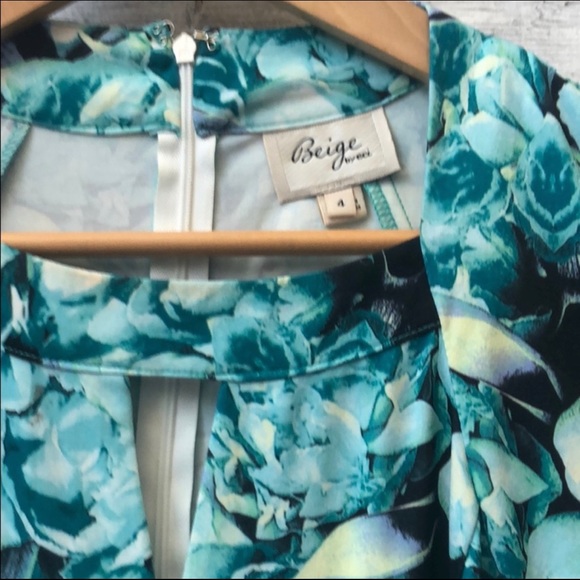 Beige by eci floral keyhole neck stretchy dress 4 - Picture 3 of 7